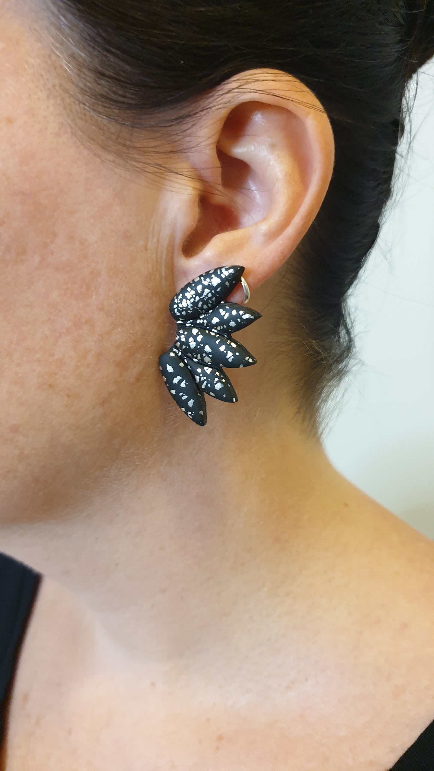 WINGS statement stud earrings, black/silver