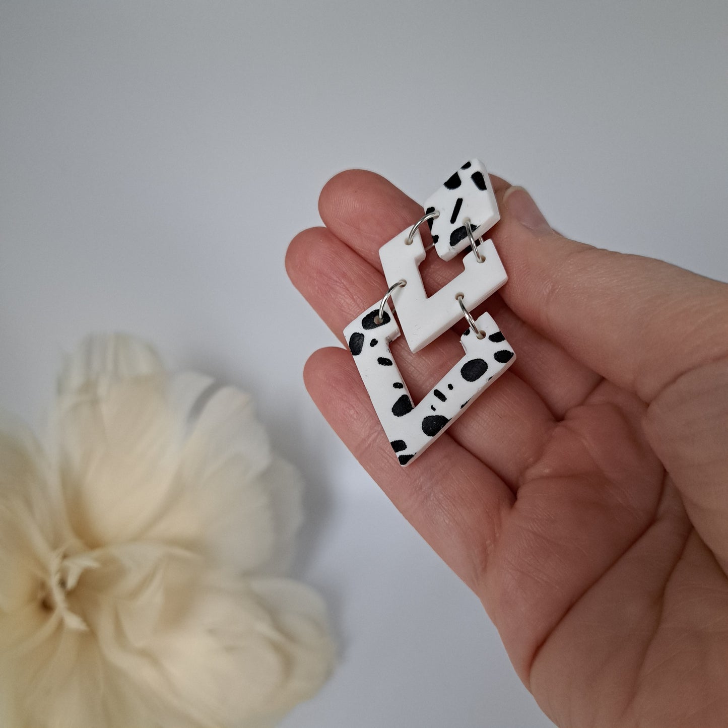 BRENDA statement earrings, 1xwhite/black/silver