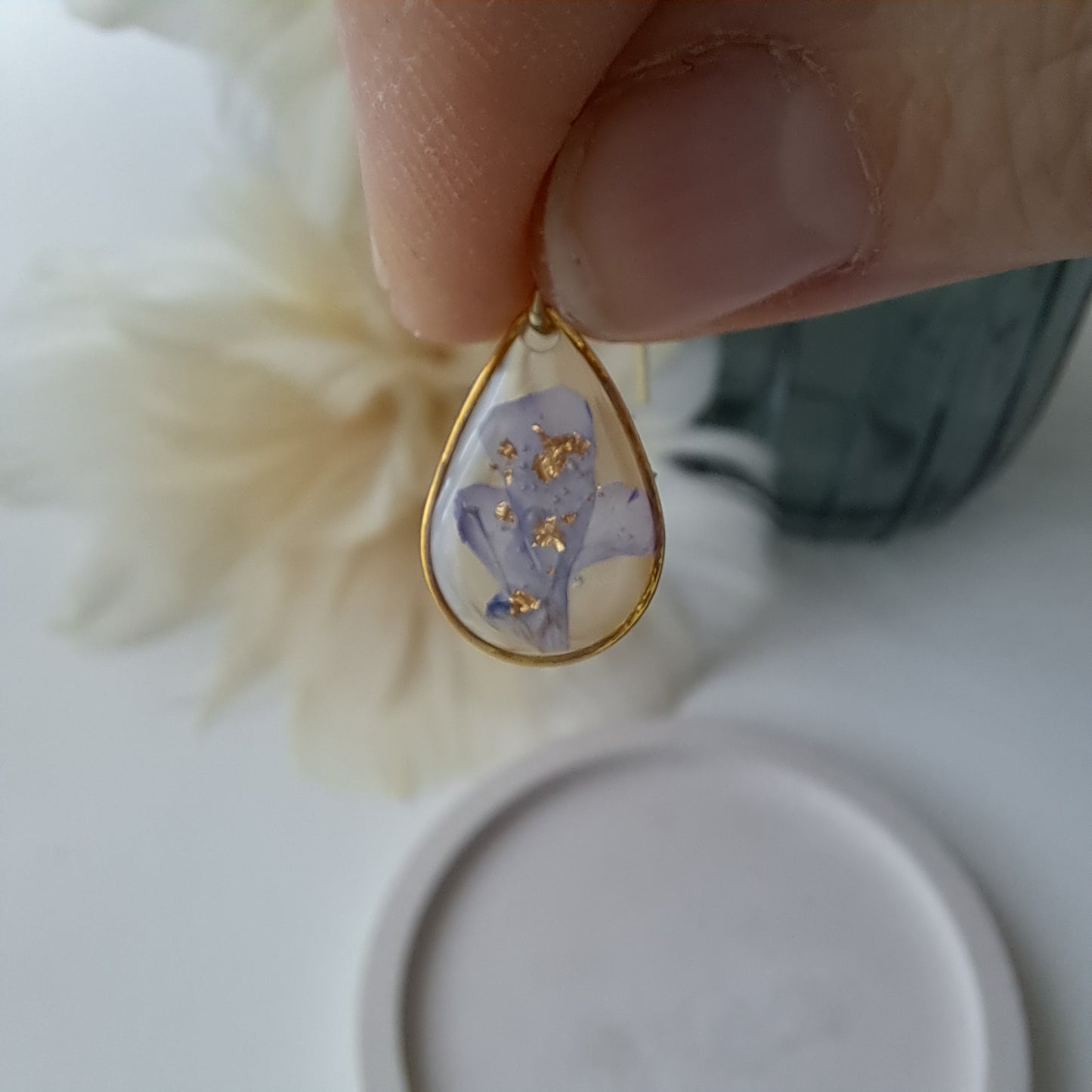 LAVENDEL, kleine Blumen-Ohrhänger, Gold oder Silber/Transparent