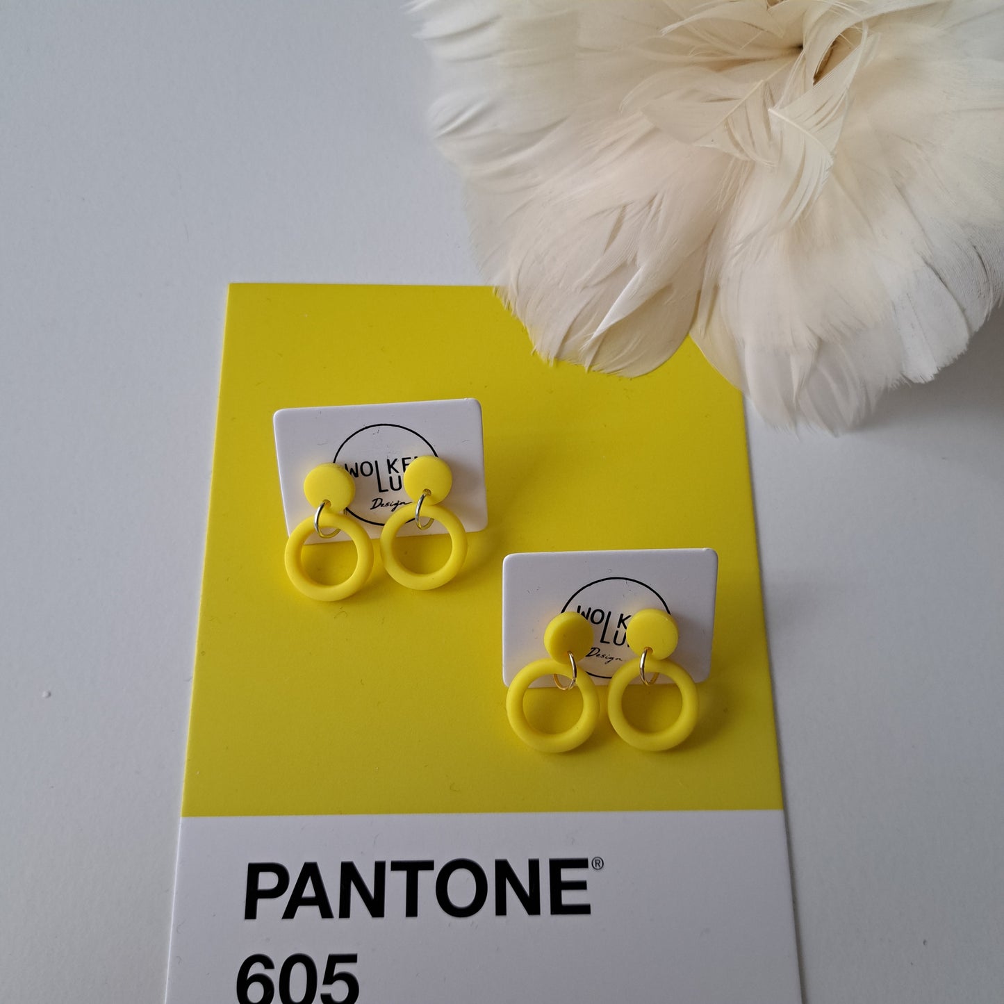 BILLY, kleine Statement-Ohrhänger, Sonnengelb oder Senfgelb oder Buttergelb/Gold oder Silber