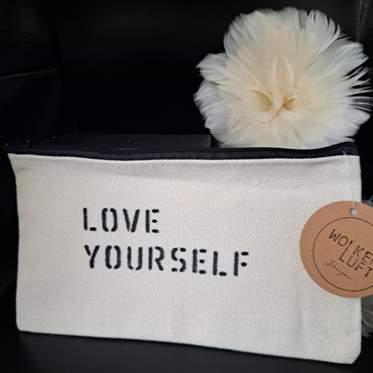 LOVE YOURSELF, Allzwecktäschchen aus Canvas