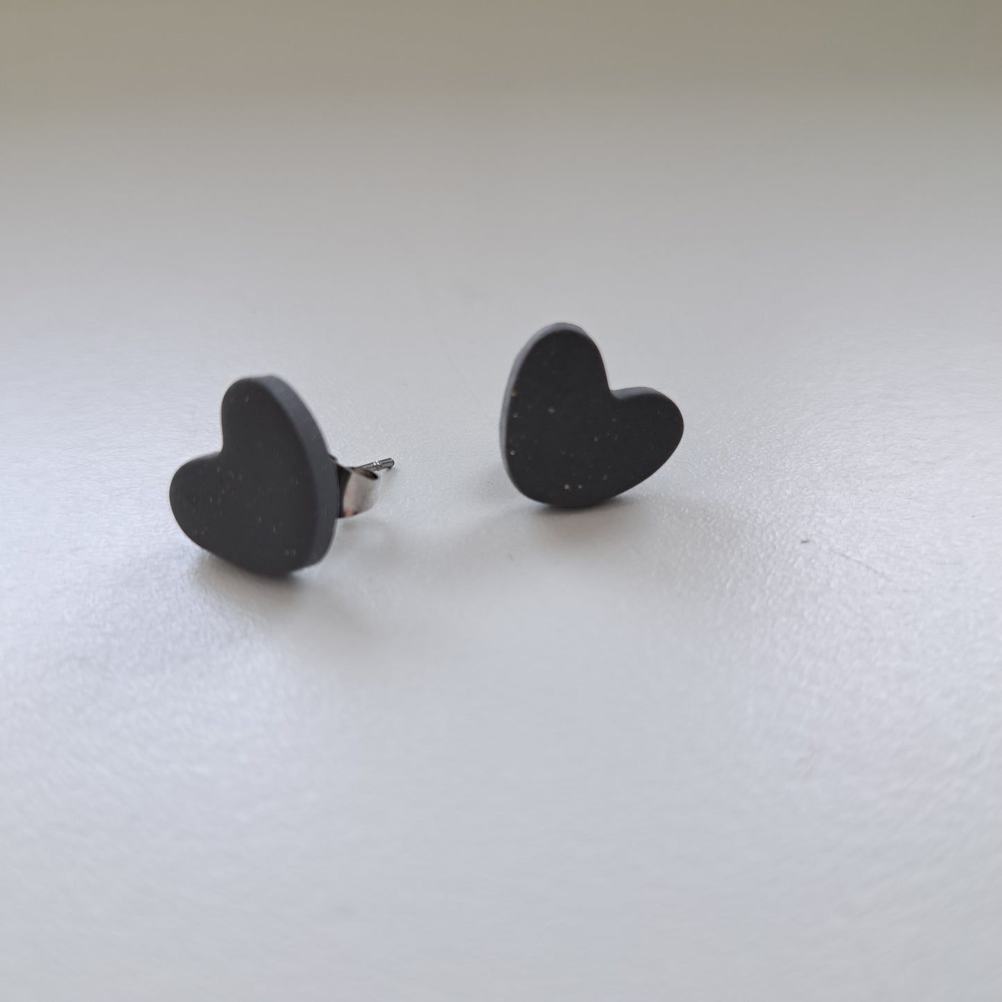 HEATHER heart stud earrings, dark gray