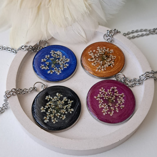 Yarrow, chain, round, silver/black or blue or pink or yellow